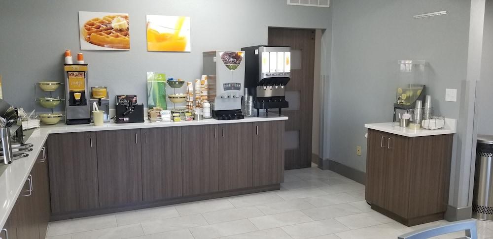 Quality Inn Pelham I-65 Exit 246 Екстер'єр фото