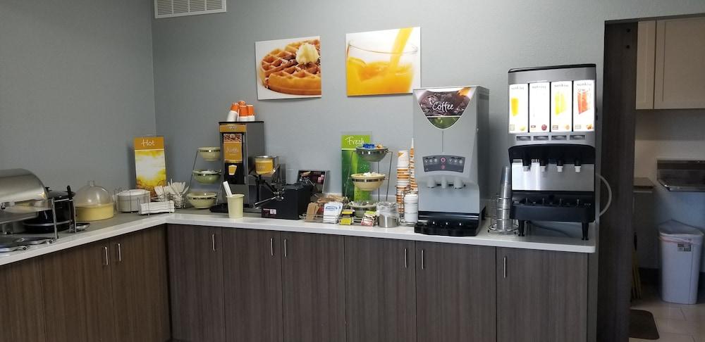 Quality Inn Pelham I-65 Exit 246 Екстер'єр фото