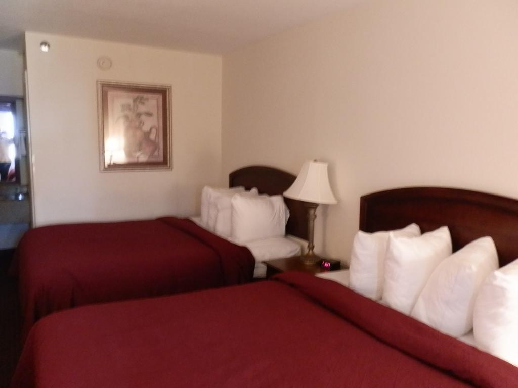 Quality Inn Pelham I-65 Exit 246 Екстер'єр фото